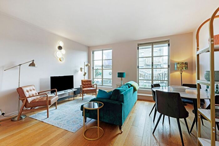 2 Bedroom Flat To Rent In The Circle, Shad Thames, SE1