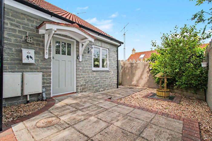 2 Bedroom Semi-Detached House For Sale In Elaina Close, Street, BA16