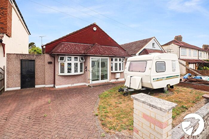 2 Bedroom Bungalow For Sale In Orchard Avenue, Belvedere, DA17