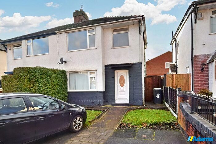 3 Bedroom Detached House To Rent In Farnworth Street, Widnes, WA8