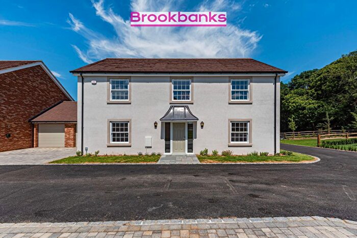 4 Bedroom Detached House For Sale In Barfield Gardens, Teston Road, Offham, ME19