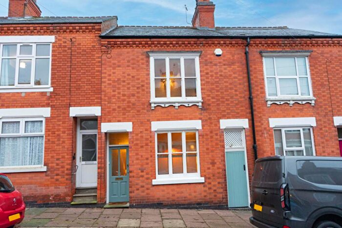 3 Bedroom Terraced House For Sale In Adderley Road, Clarendon Park, Leicester, LE2
