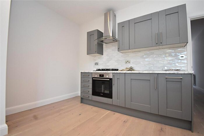 1 Bedroom Apartment To Rent In Emerald House, A London Road, Newbury, RG14