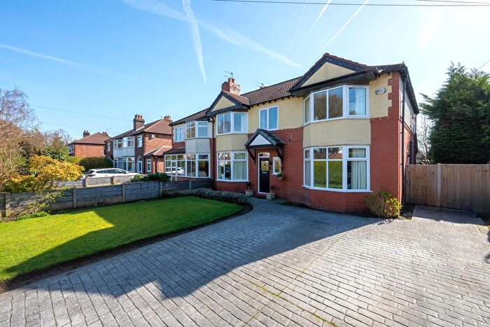 5 Bedroom Semi Detached House For Sale In Woodbourne Road, Sale, M33
