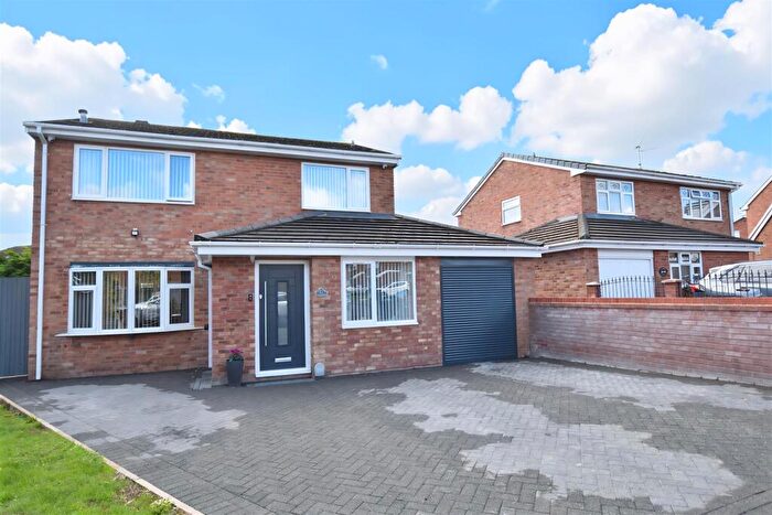 4 Bedroom Detached House For Sale In Mendip Close, Gwersyllt, Wrexham, LL11