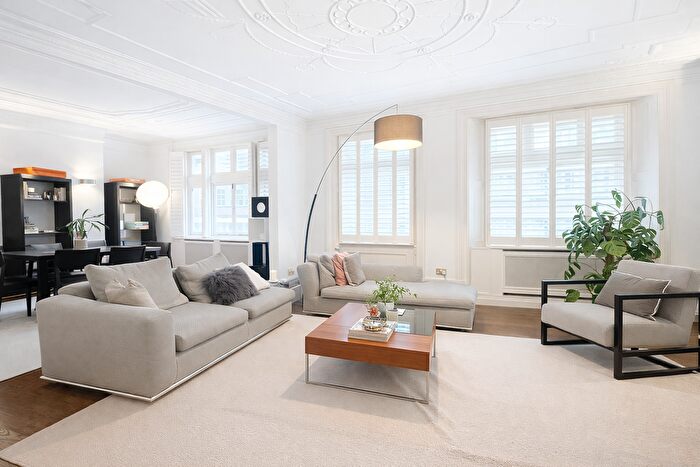 3 Bedroom Flat To Rent In Sloane Street, London, SW1X