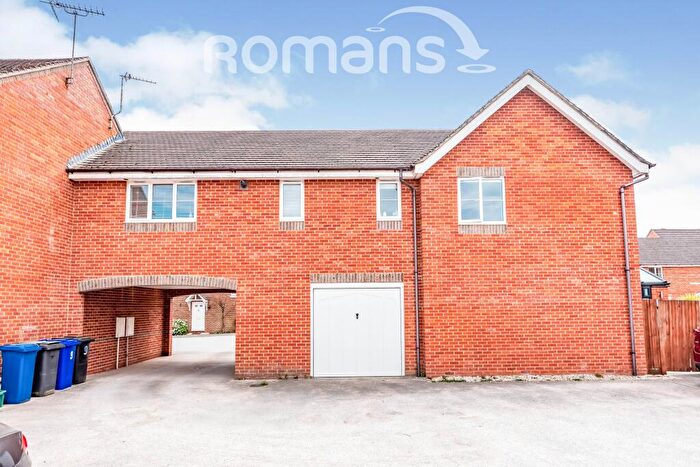 1 Bedroom Flat To Rent In King Henry Road, Fleet, GU51