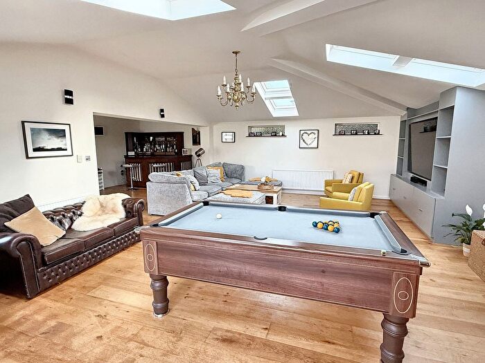 4 Bedroom Detached House For Sale In Main Road, Marchwood, SO40