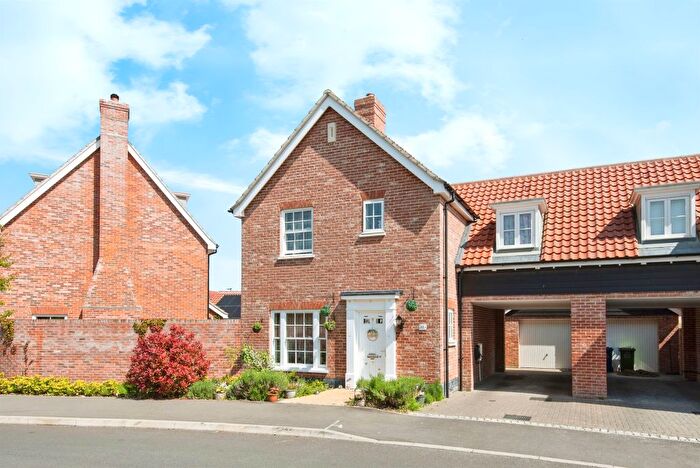 3 Bedroom Link Detached House For Sale In Clover Way, Melbourn, Royston, SG8