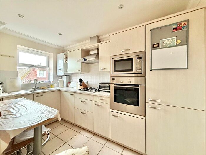 2 Bedroom Apartment For Sale In Upperton Road, Eastbourne, East Sussex, BN21
