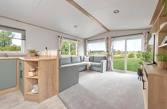 2 Bedroom Caravan For Sale In Gower, Oxwich, SA3