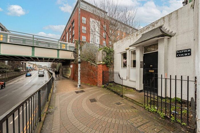 1 Bedroom Flat For Sale In Woodcote Road, Wallington, SM6