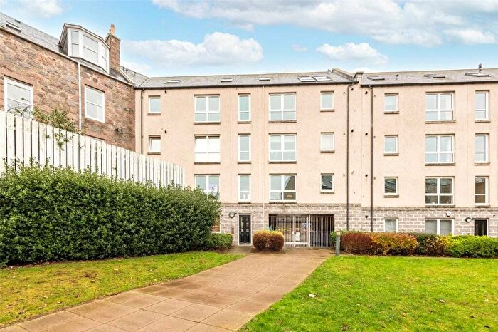 3 Bedroom Flat For Sale In Dee Village, Millburn Street, Aberdeen, Aberdeenshire, AB11