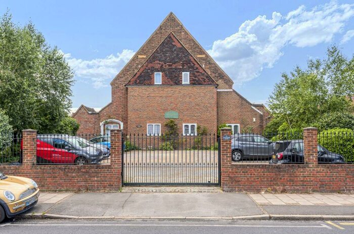 2 Bedroom Maisonette To Rent In Churchfields Road Beckenham, BR3