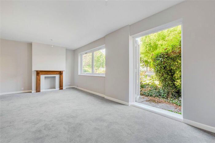 3 Bedroom Maisonette To Rent In Sudbrooke Road, Between The Commons, SW12