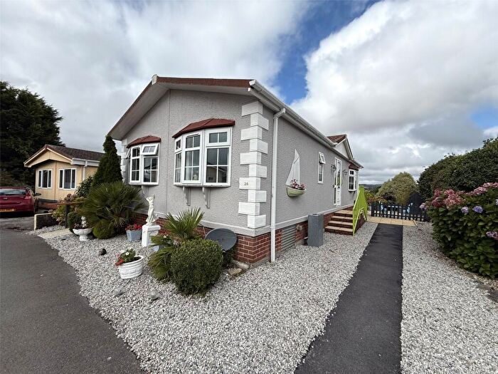 2 Bedroom Bungalow For Sale In Glenleigh Park, Sticker, PL26