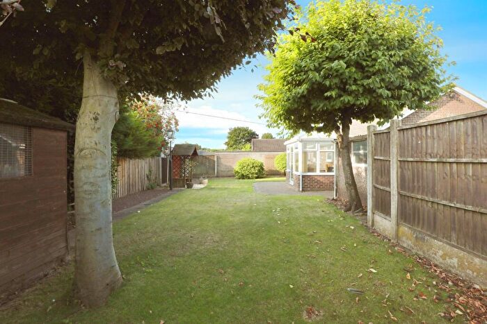 2 Bedroom Detached Bungalow For Sale In Wellington Grove, Bawtry, Doncaster, DN10