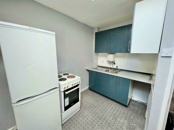 1 Bedroom Flat To Rent In Shay Lane, Halifax, HX2
