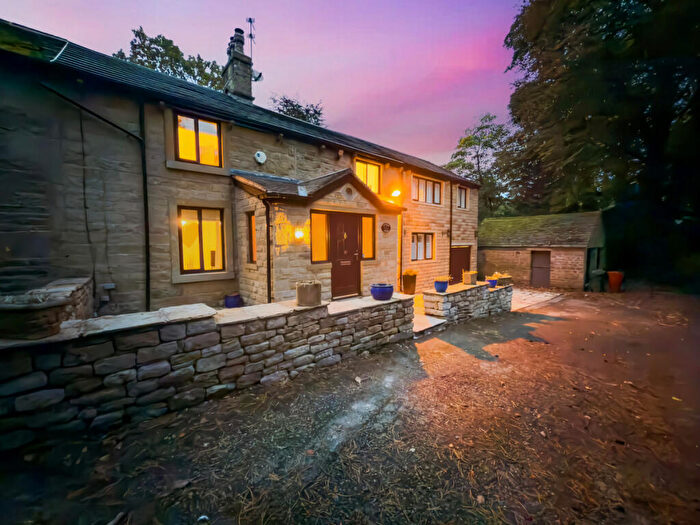 4 Bedroom Cottage For Sale In Bowfields Lane, Blackburn, BB2