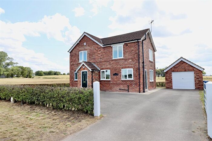 3 Bedroom Detached House To Rent In Thorpe Le Street, Everingham, YO42