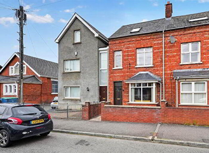 4 Bedroom Mid Terraced House For Sale In Lower Windsor Avenue, Belfast, BT9