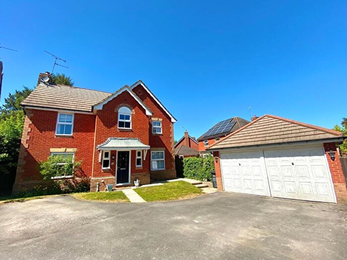 4 Bedroom Detached House To Rent In Birk Crag Court, Harrogate, HG3