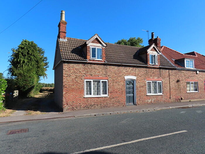 3 Bedroom Cottage For Sale In High Street, Airmyn, Nr Goole, DN14