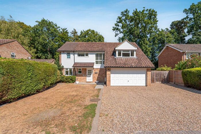 4 Bedroom Detached House To Rent In Oaklands Drive, Ascot, SL5