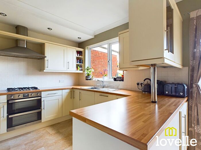 3 Bedroom End Of Terrace House For Sale In Aysgarth Avenue, Hull, East Riding Of Yorkshire, HU6