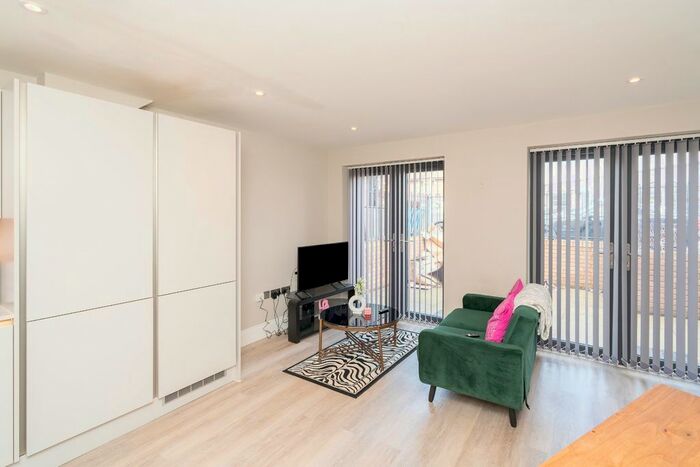 2 Bedroom Flat For Sale In Chalk Hill, Watford, Hertfordshire, WD19