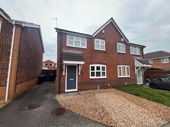 3 Bedroom Semi-Detached House To Rent In Brackenfield Way, Winsford, CW7