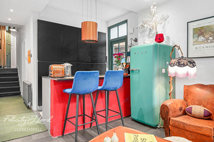 2 Bedroom Apartment For Sale In Haberdasher Street, London, N1