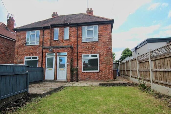 2 Bedroom Flat To Rent In Bishops Croft, Beverley, HU17