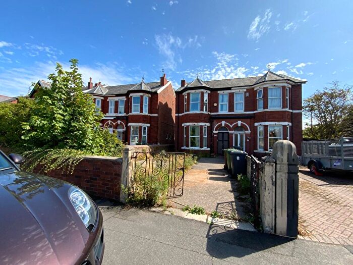 4 Bedroom Semi-Detached House For Sale In Oak Street, Southport, Merseyside, PR8