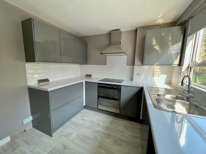 2 Bedroom Maisonette To Rent In Pinehurst Drive, Kings Norton, B38