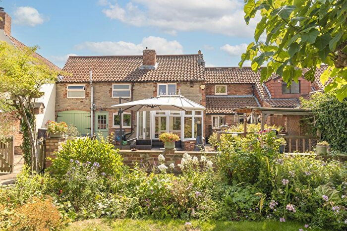 3 Bedroom Terraced House For Sale In Welbournes Lane, Long Bennington, NG23