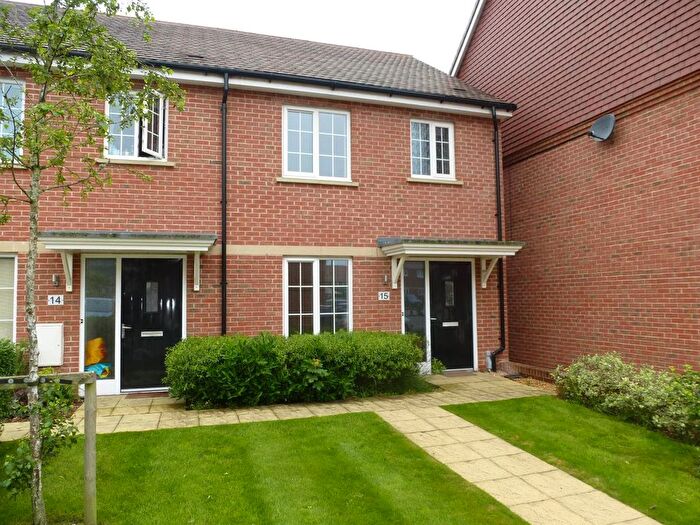 2 Bedroom Semi-Detached House To Rent In Edmonton Way, Liphook, GU30