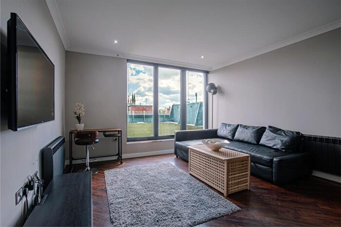 2 Bedroom Apartment To Rent In Th Floor, Essex House, Manor Street, Hull, HU1