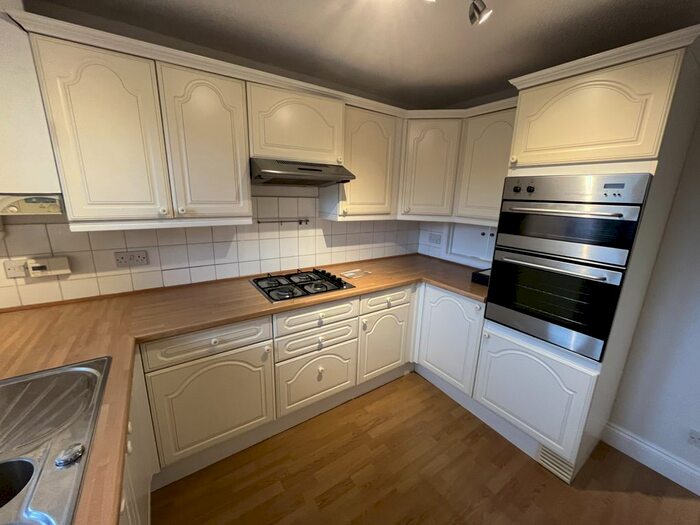 3 Bedroom Semi-Detached House To Rent In Pipers Field, Ridgewood, Uckfield, TN22