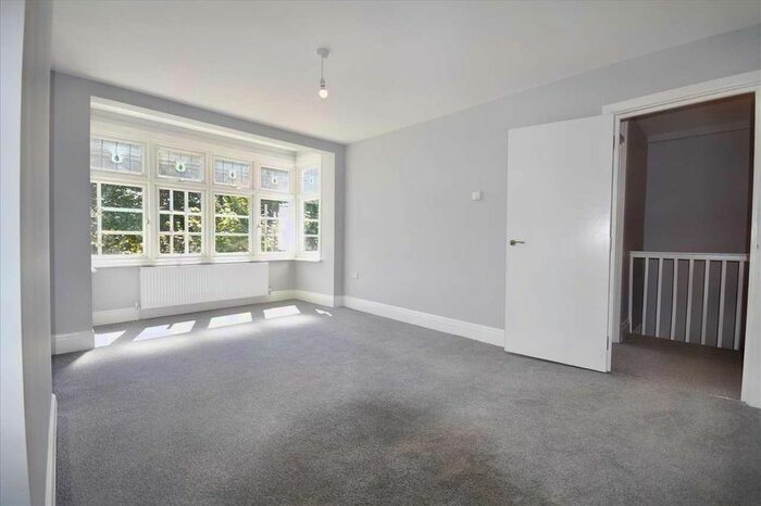 1 Bedroom Flat To Rent In Cavendish Road, Chiswick, Chiswick, W4