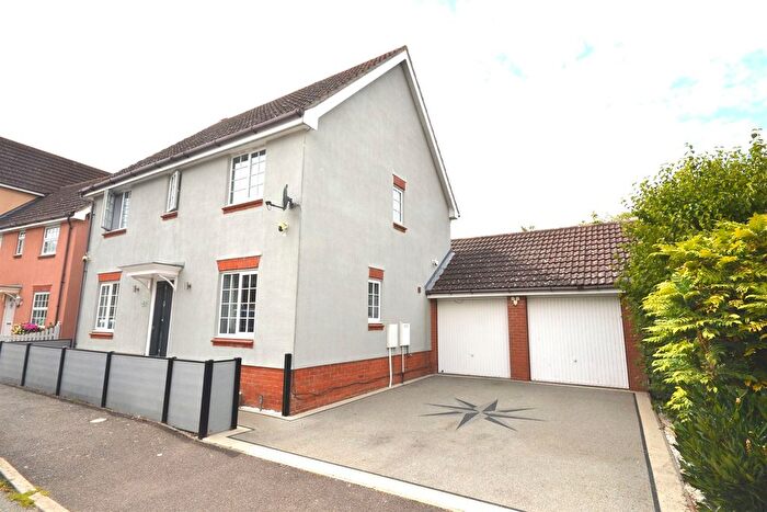 4 Bedroom Link Detached House For Sale In Rustic Close, Braintree, CM7