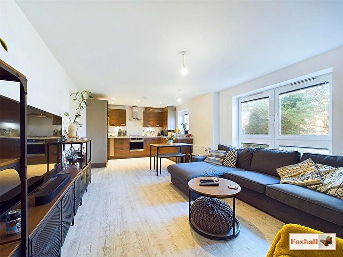 2 Bedroom Flat For Sale In Blackheath Avenue, Ipswich, IP3