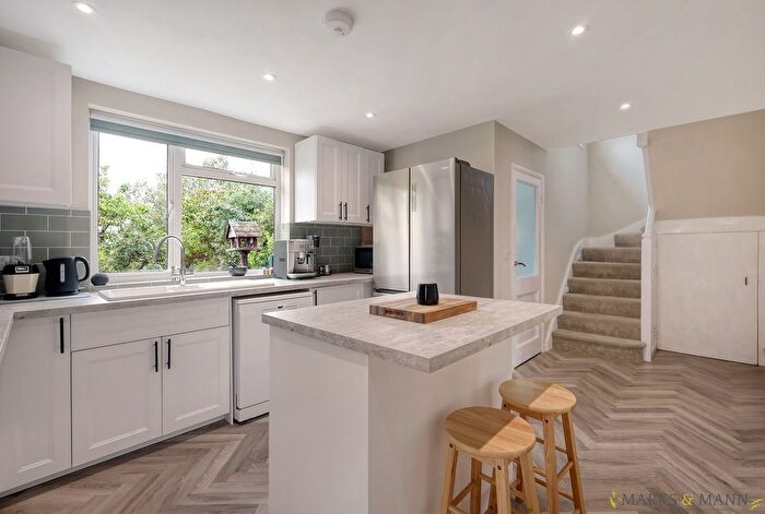 3 Bedroom Semi-detached House For Sale In Poplar Hill, Stowmarket, IP14