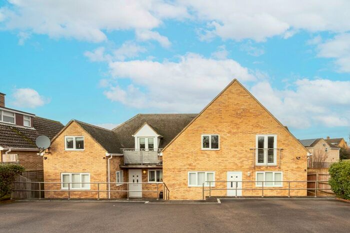 2 Bedroom Apartment To Rent In Witney Road, Long Hanborough, OX29