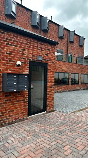 2 Bedroom Apartment To Rent In Croydon Road, Caterham, Surrey, CR3