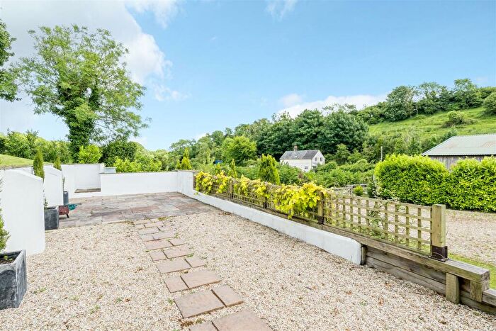 4 Bedroom Detached House For Sale In Martinstown, Dorchester, DT2