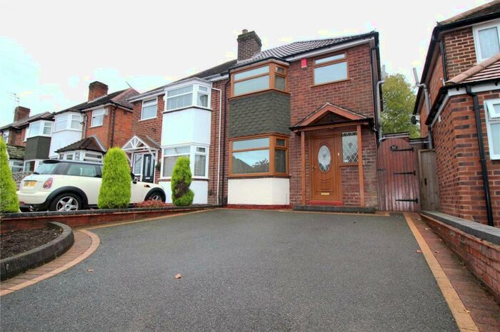 3 Bedroom Semi-Detached House To Rent In Newborough Road, Shirley, B90