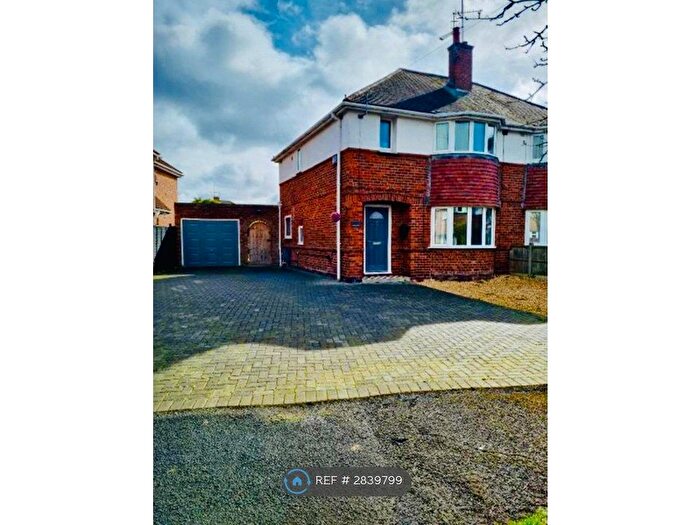 3 Bedroom Semi Detached House To Rent In Woodstock Road, Worcester, WR2