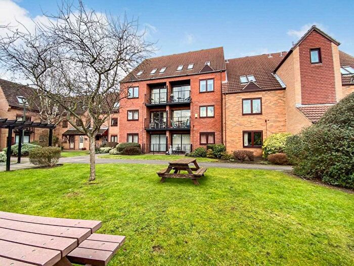 2 Bedroom Flat To Rent In Kingfisher Wharf, Nottingham, NG7