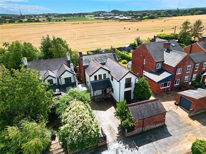 5 Bedroom Detached House For Sale In Oaksfield, Methley, Leeds, West Yorkshire, LS26